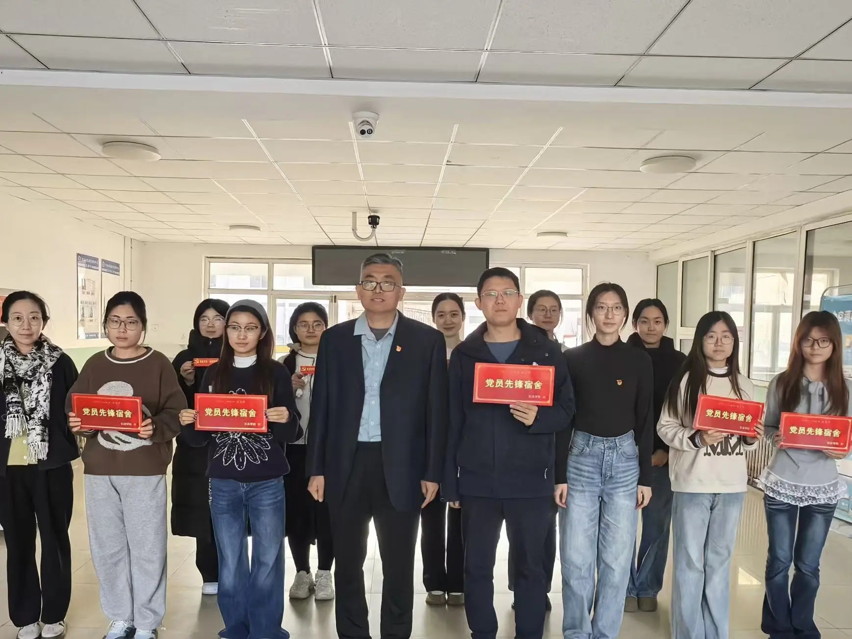 微信图片_20251223105557_347_2.jpg 微信图片_20251223105557_347_2.jpg