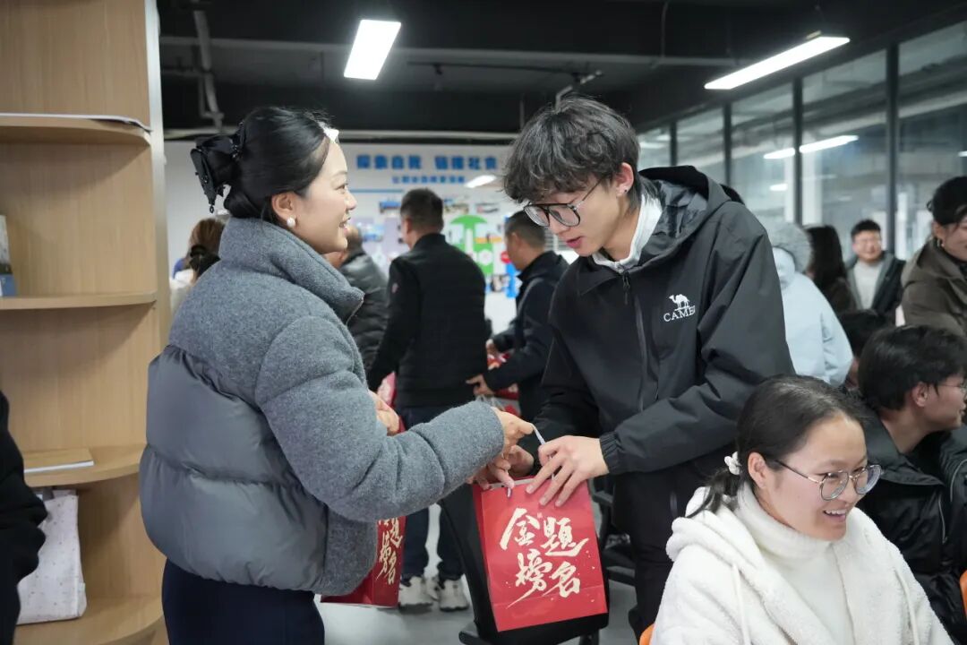 640 (2).jpg 640 (2).jpg