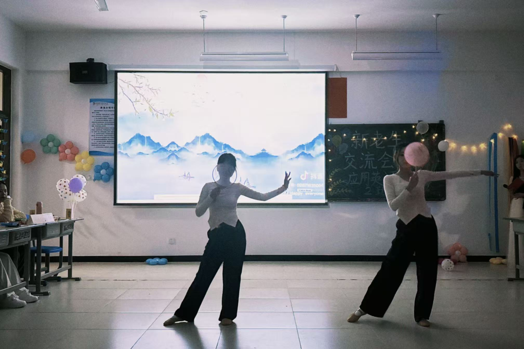 微信图片_2025-12-25_213101_087.png 微信图片_2025-12-25_213101_087.png