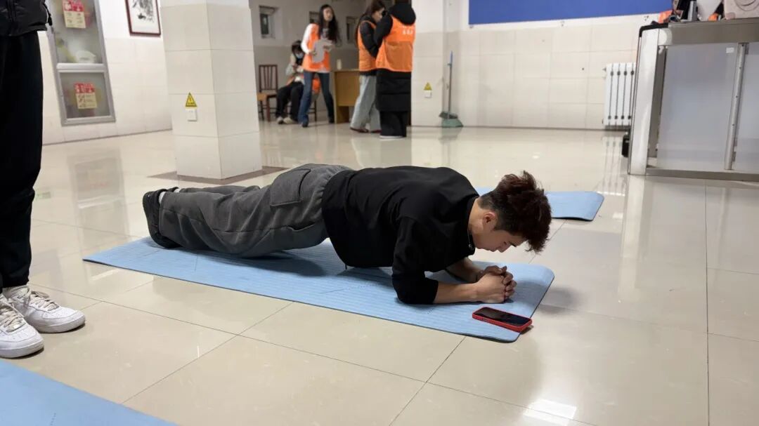 力量王4.jpg 力量王4.jpg