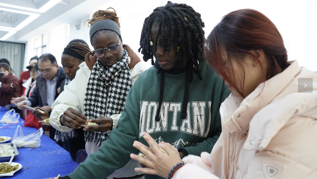 屏幕截图 2025-12-29 232112.png 屏幕截图 2025-12-29 232112.png