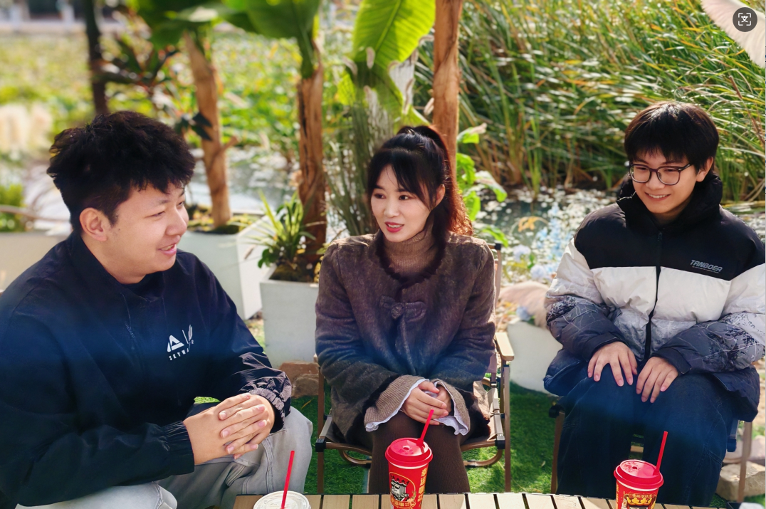 屏幕截图 2025-12-29 231342.png 屏幕截图 2025-12-29 231342.png