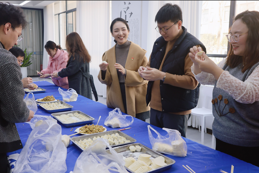 屏幕截图 2025-12-29 232103.png 屏幕截图 2025-12-29 232103.png