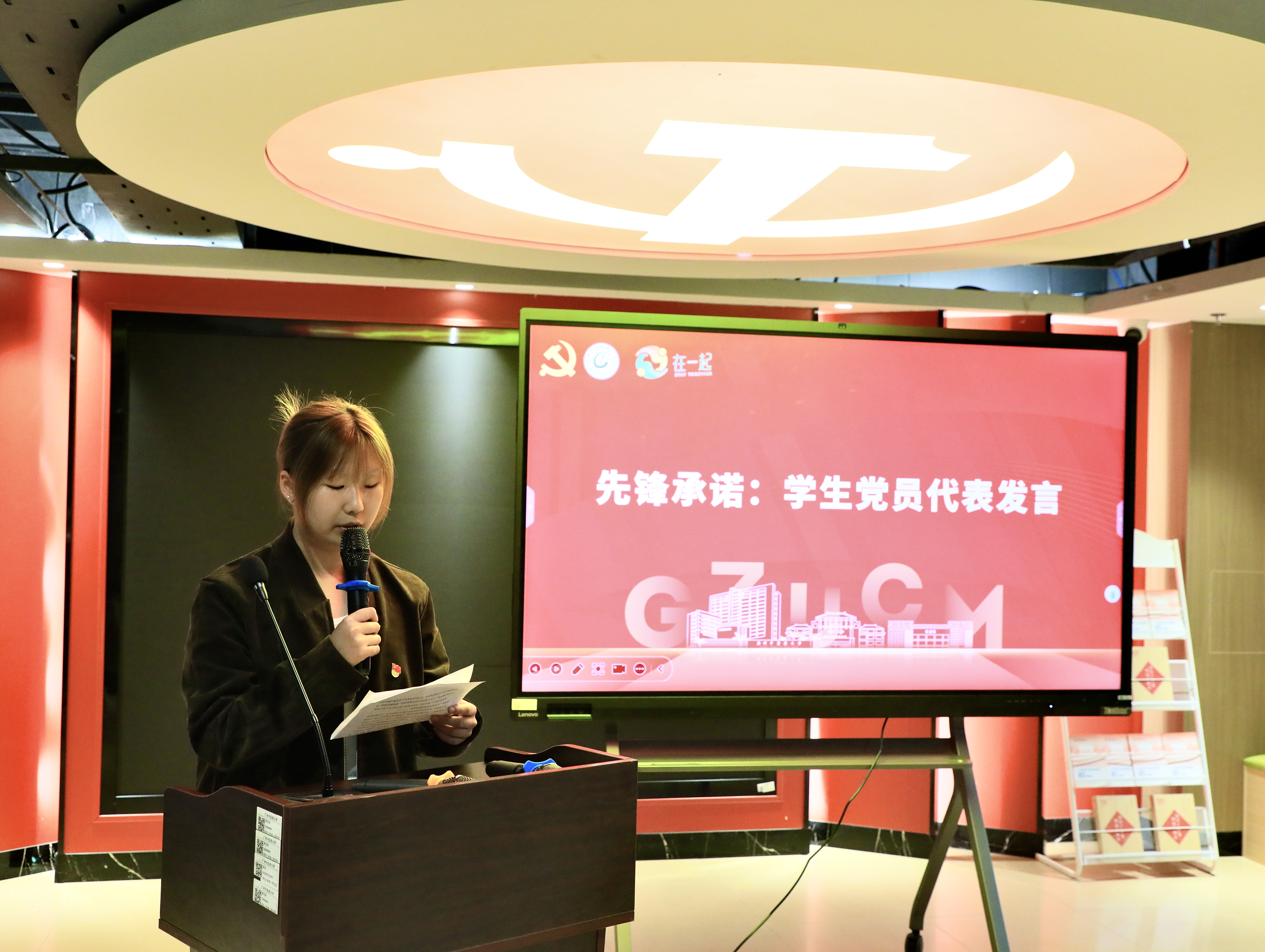 党员寝室4.jpg 党员寝室4.jpg