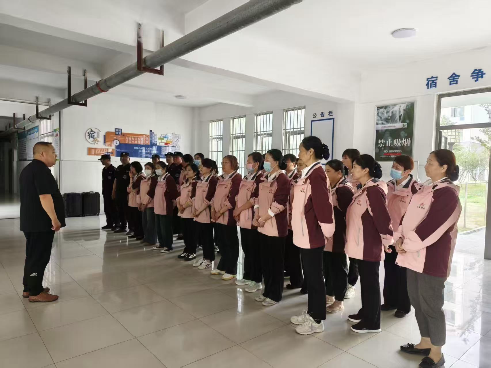 模块一：三全育人 · 协同赋能
3. 全员共治
（2）“宿管员安全培训”剪影