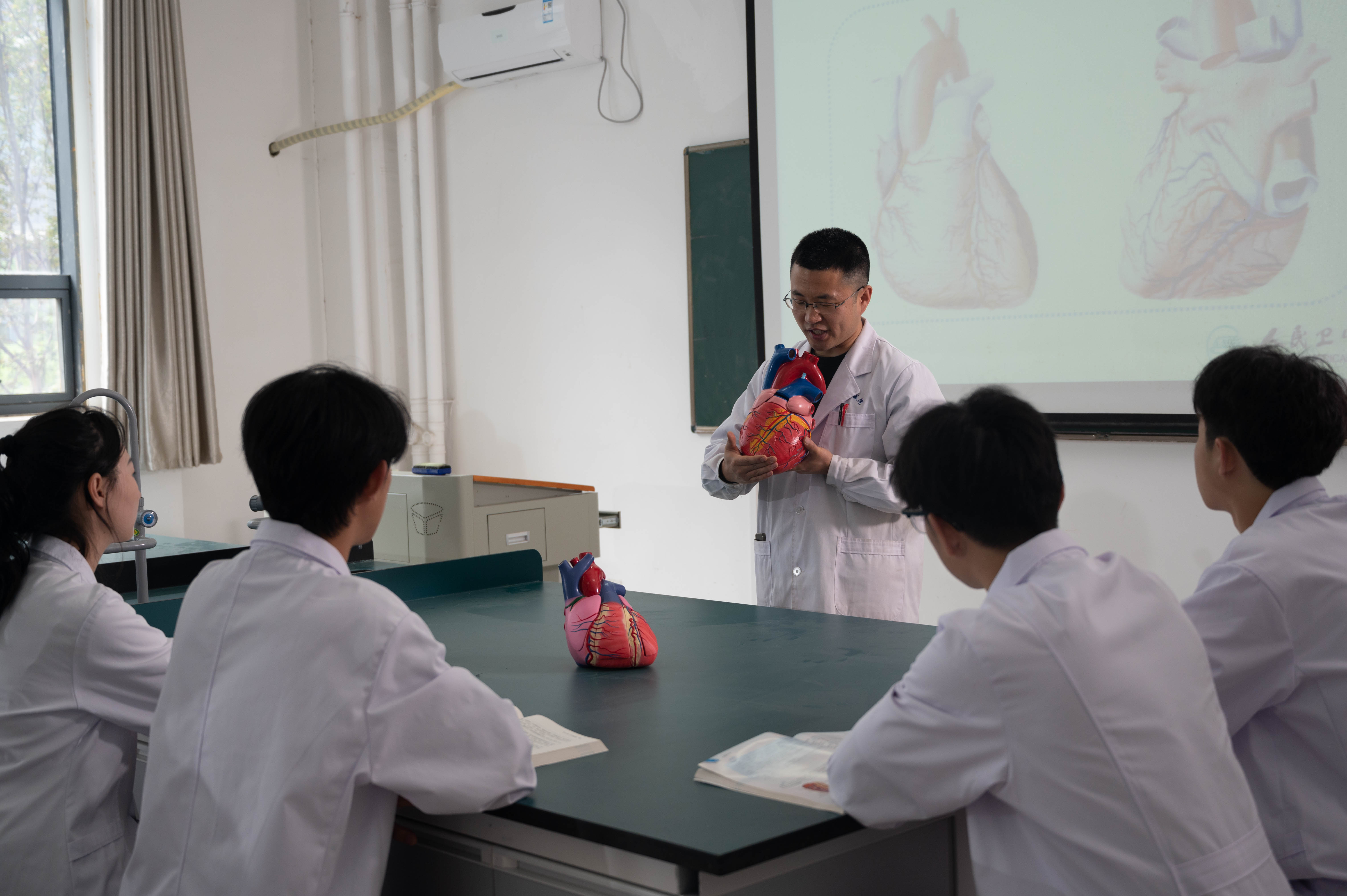 模块一：三全育人 · 协同赋能
2. 全域赋能
（1）“课堂教学”剪影