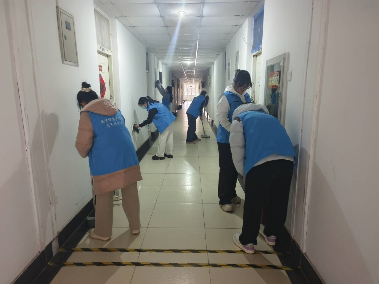 先锋净途,守护健康.png 先锋净途,守护健康.png