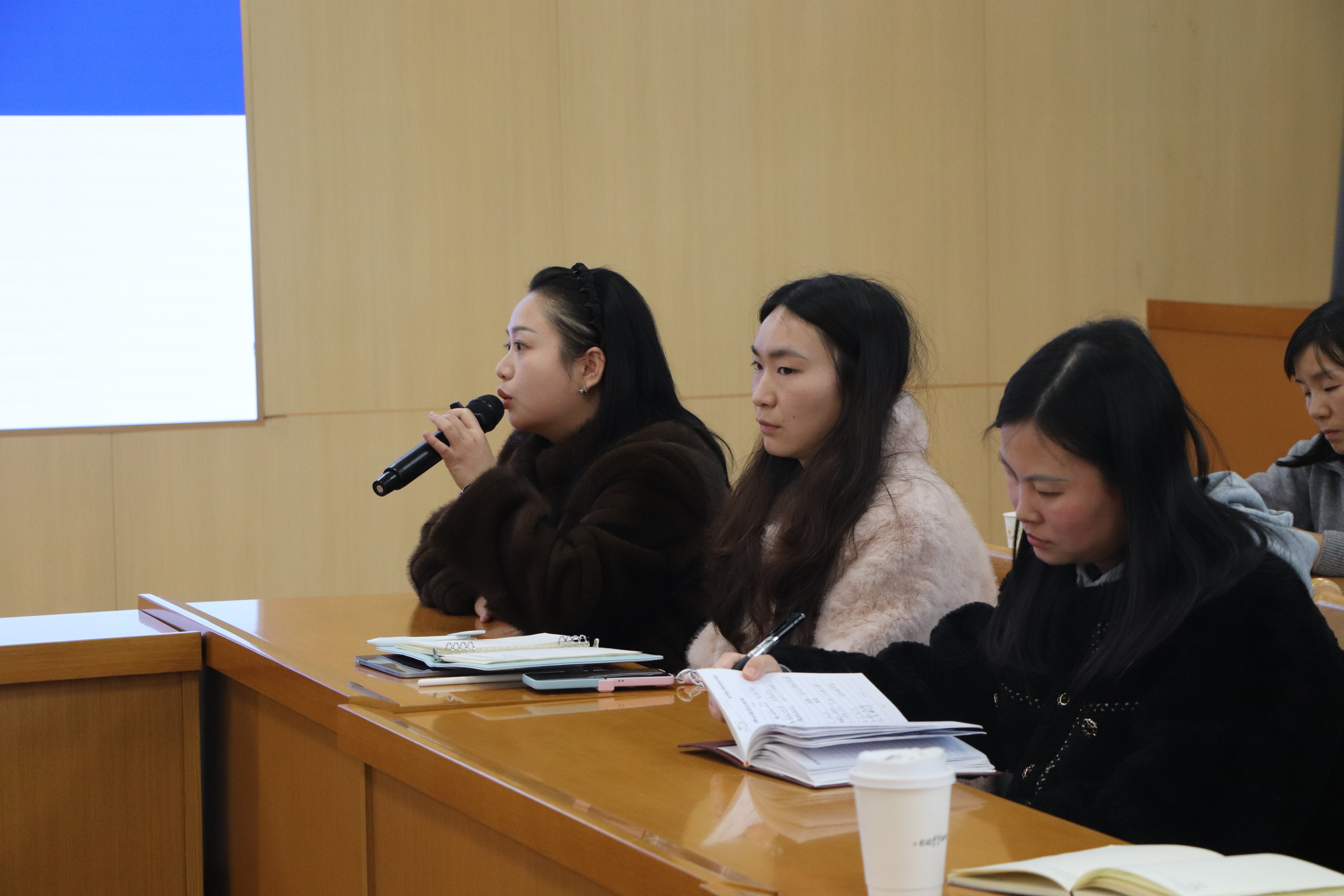 图片4.png 图片4.png