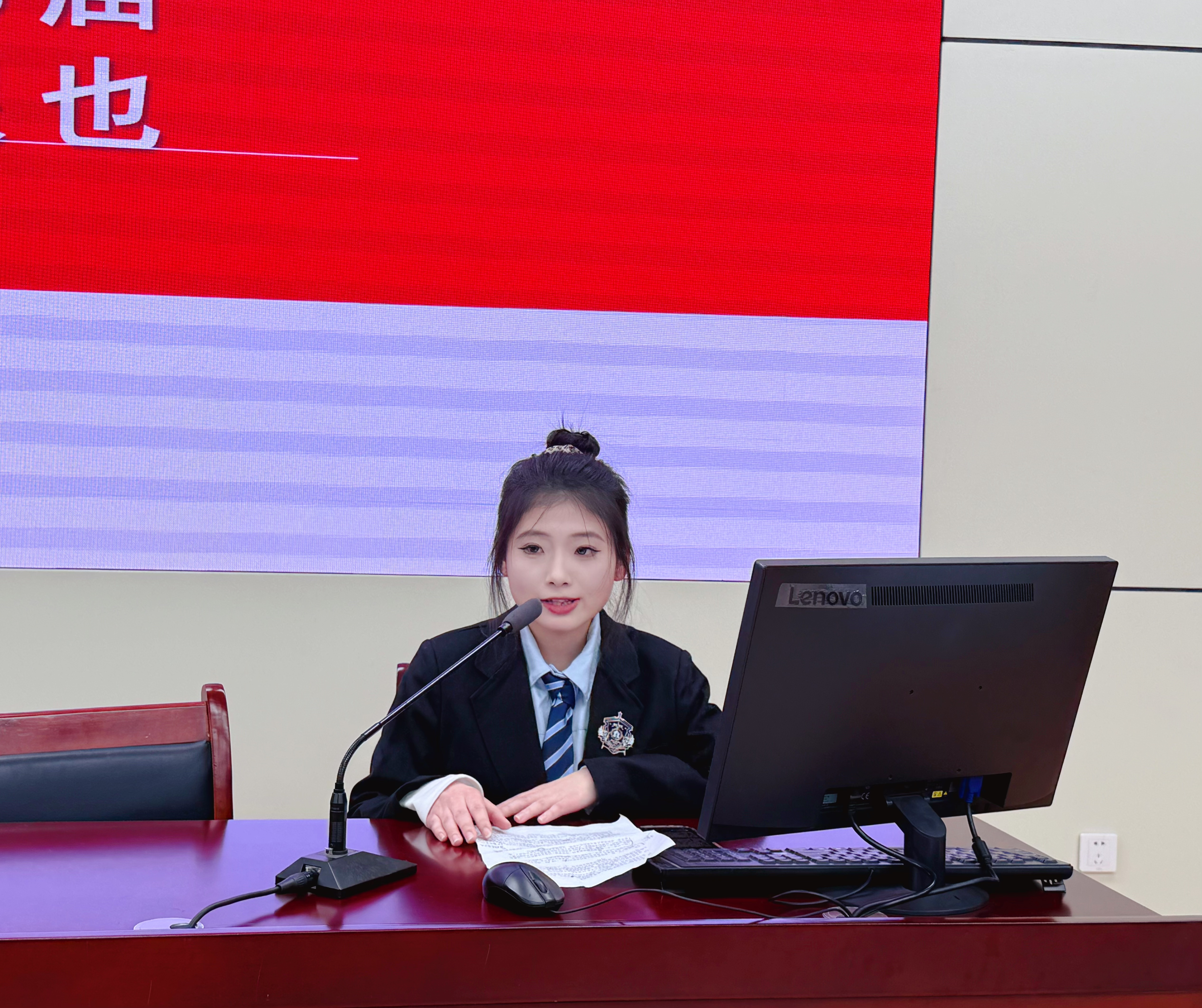 B2EBA3BD96926AEB503F20605218DDCB.jpg B2EBA3BD96926AEB503F20605218DDCB.jpg