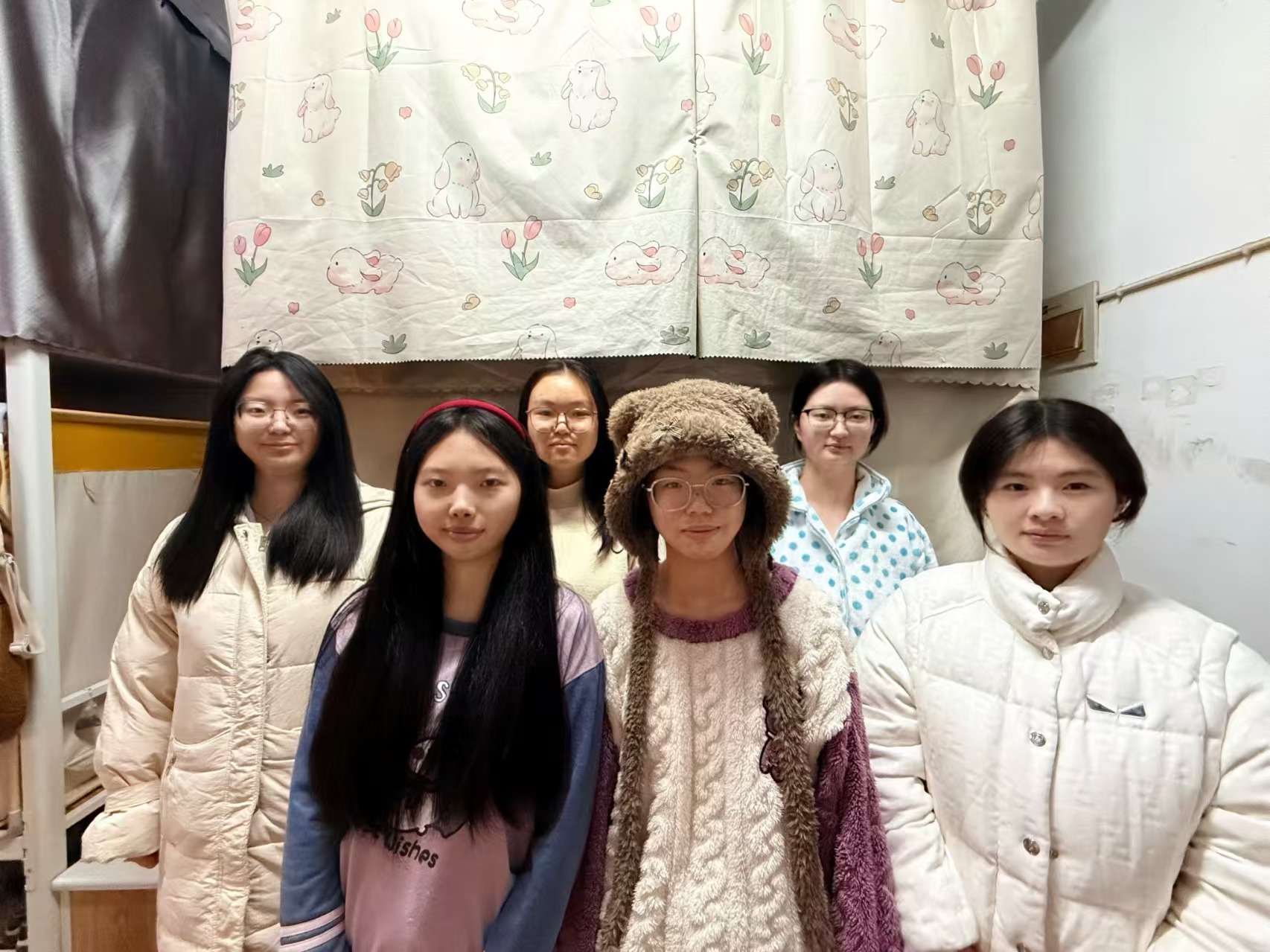 友嘉-含辉-6-319-寝室成员合照-文明寝室