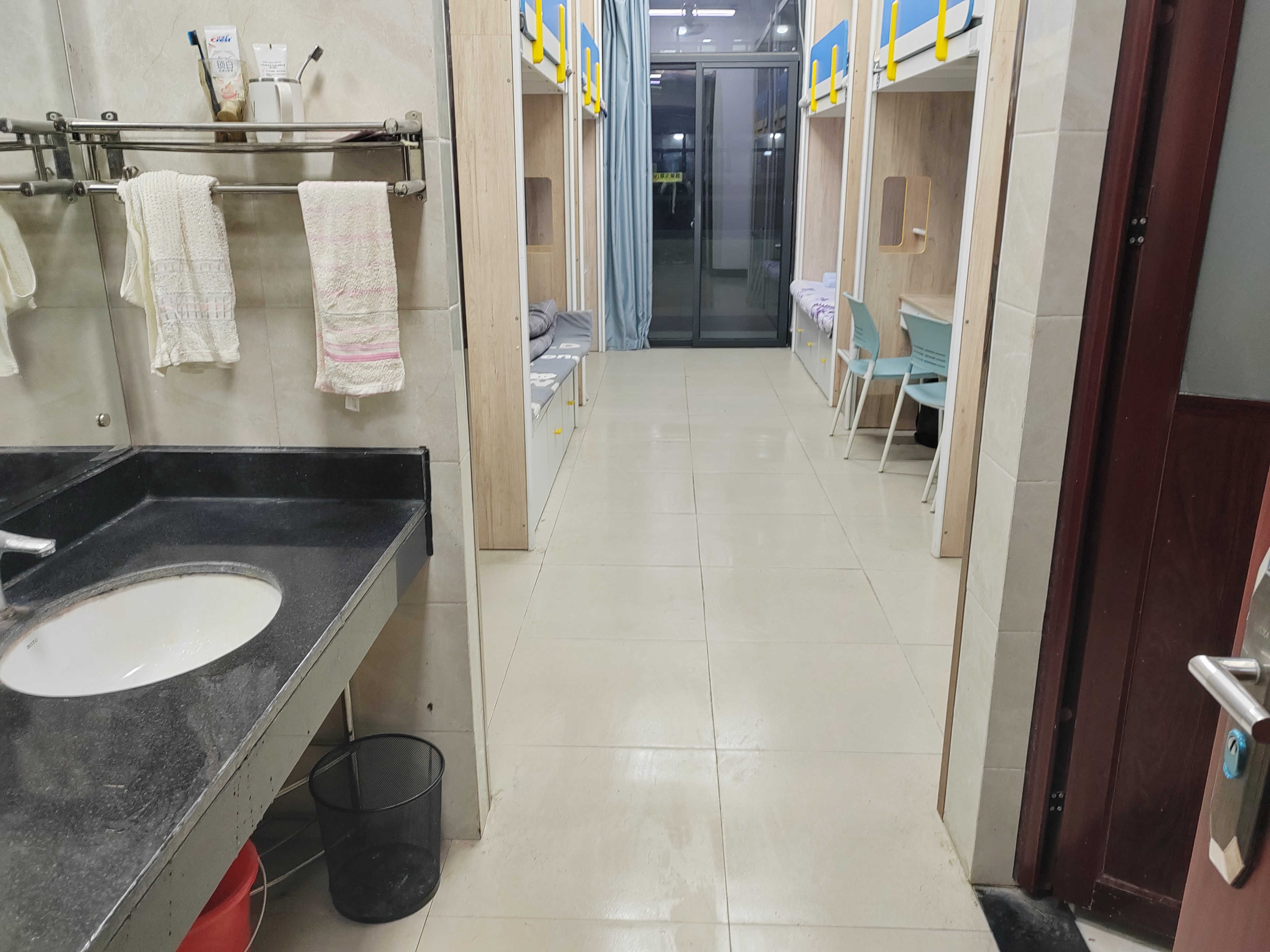 信工-中策钱塘-5-205-寝室现状照片2-文明寝室