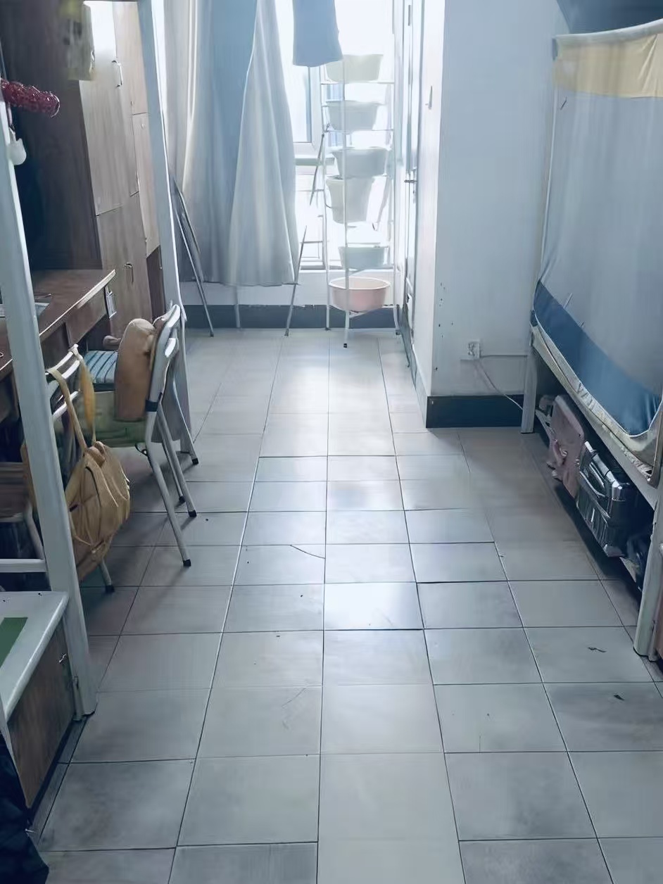 友嘉-含辉-6-319-寝室现状照片-文明寝室