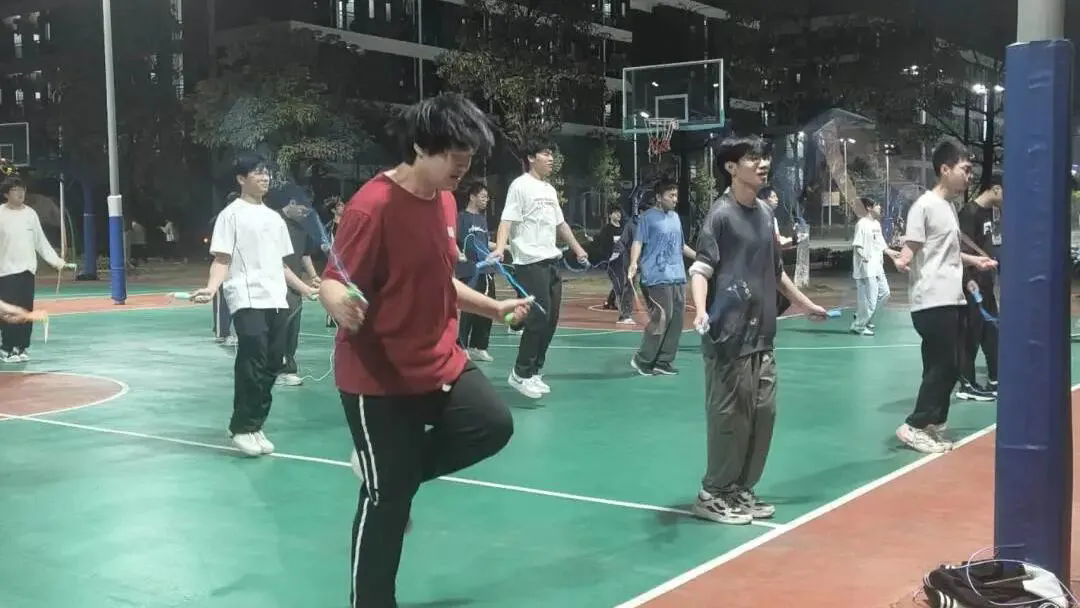 4.webp.png 4.webp.png