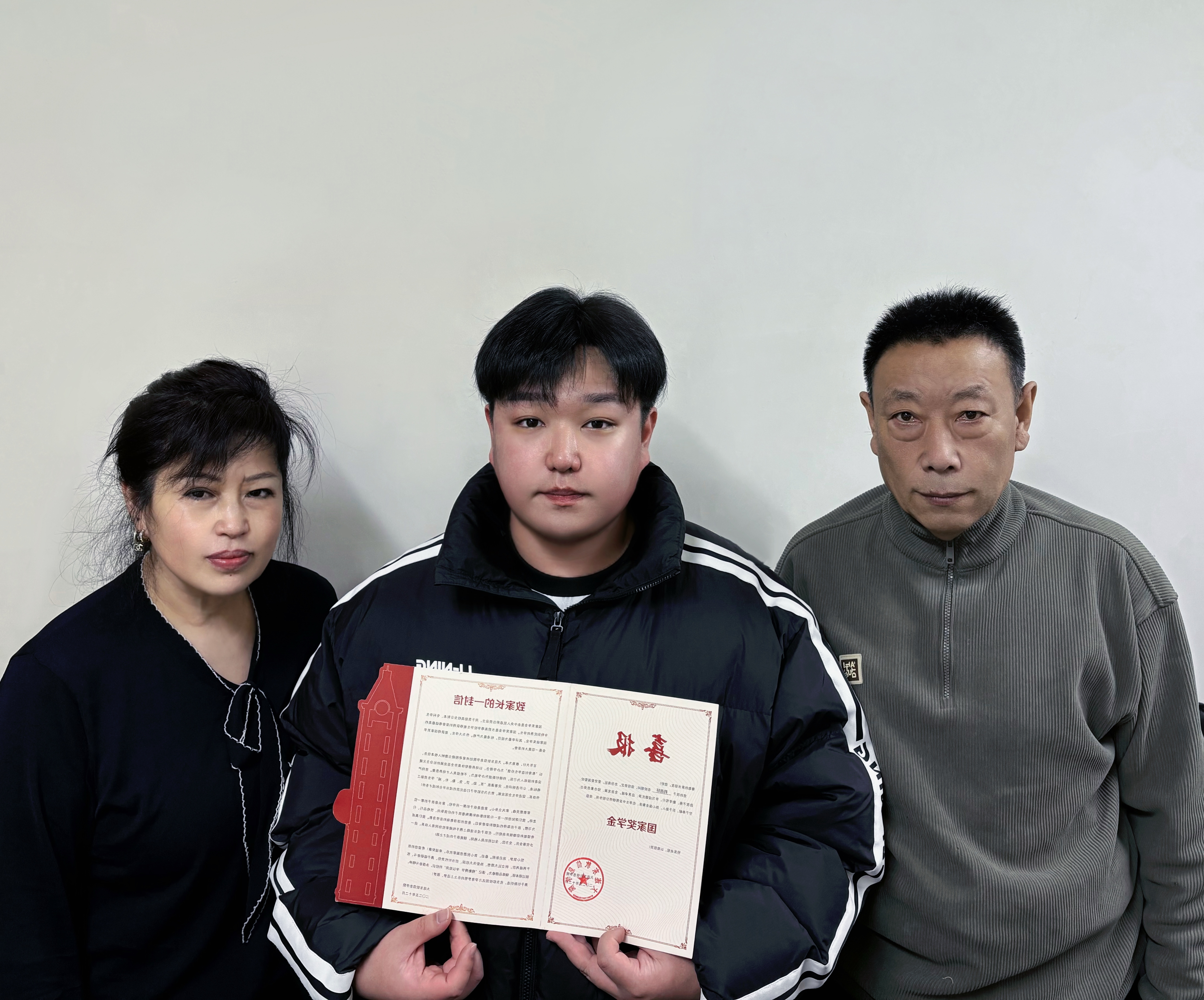 智能23002 韩雨轩 投稿人：张媛媛(1).jpg