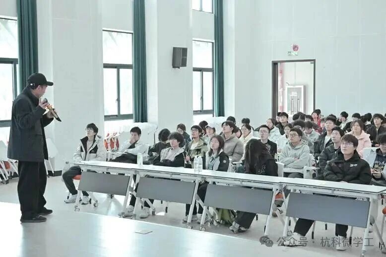 「一站式社区」 │ 梅园社区党支部携手基础教学部数学体育支部，带你玩转数学建模2.jpg