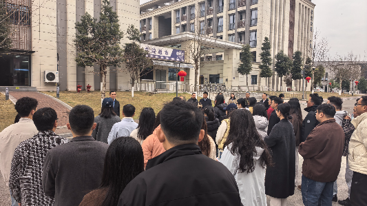 开学慰问暖人心 凝心聚力促成长——学院领导走访学生社区辅导员