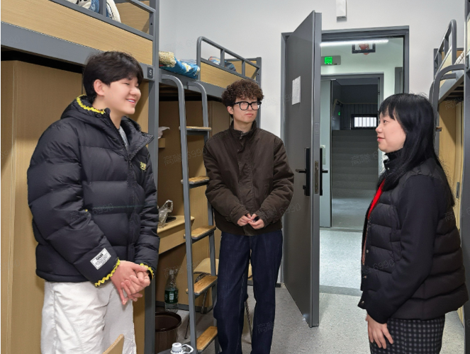 学工系统持续深入“九逸舍”新公寓 倾听学生心声 回应学生关切