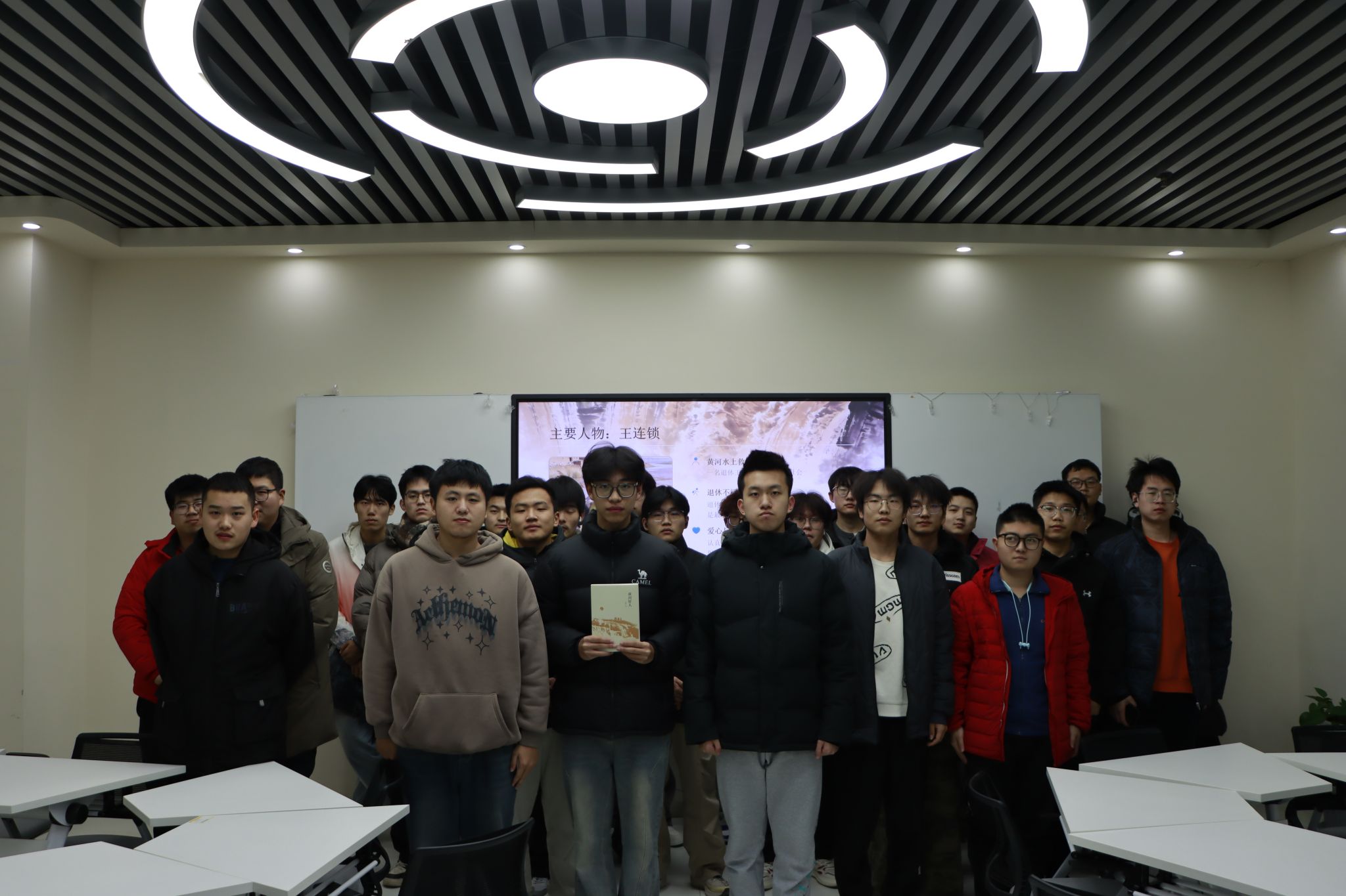 3.18(2).jpg 3.18(2).jpg