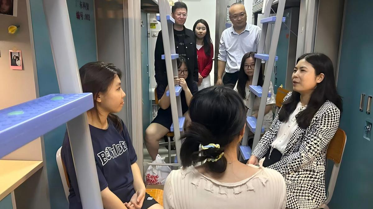 梁校走访2.jpg 梁校走访2.jpg