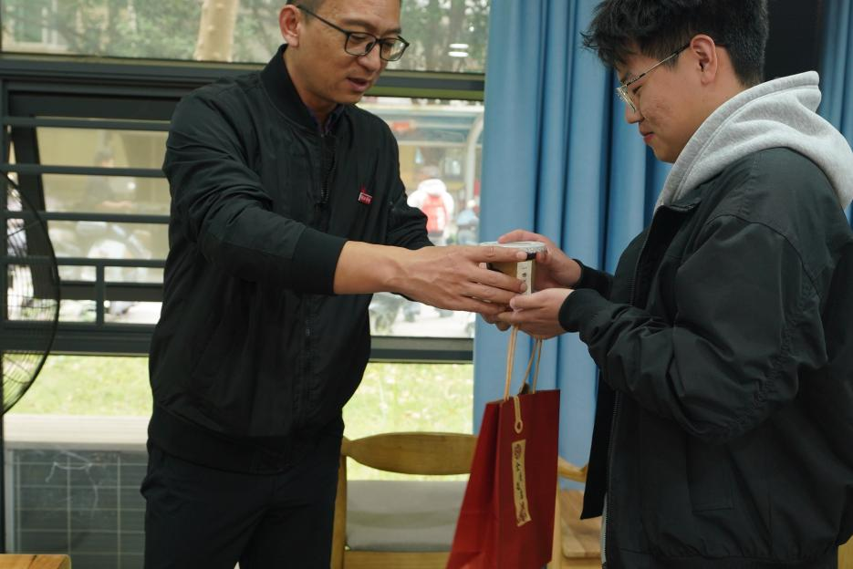 图片3.png 图片3.png