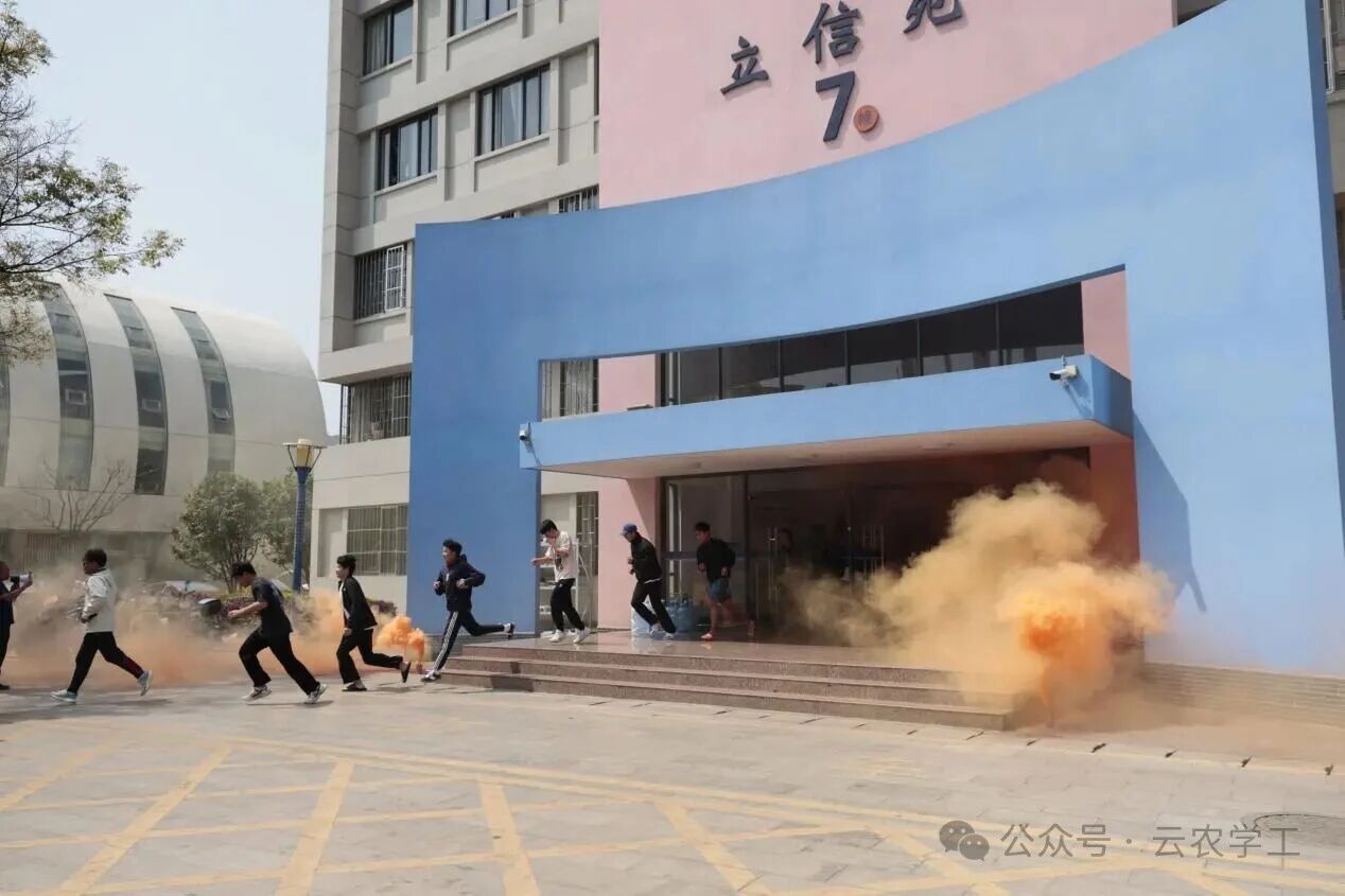 图二.jpg 图二.jpg