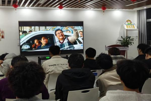 光影4.jpg 光影4.jpg