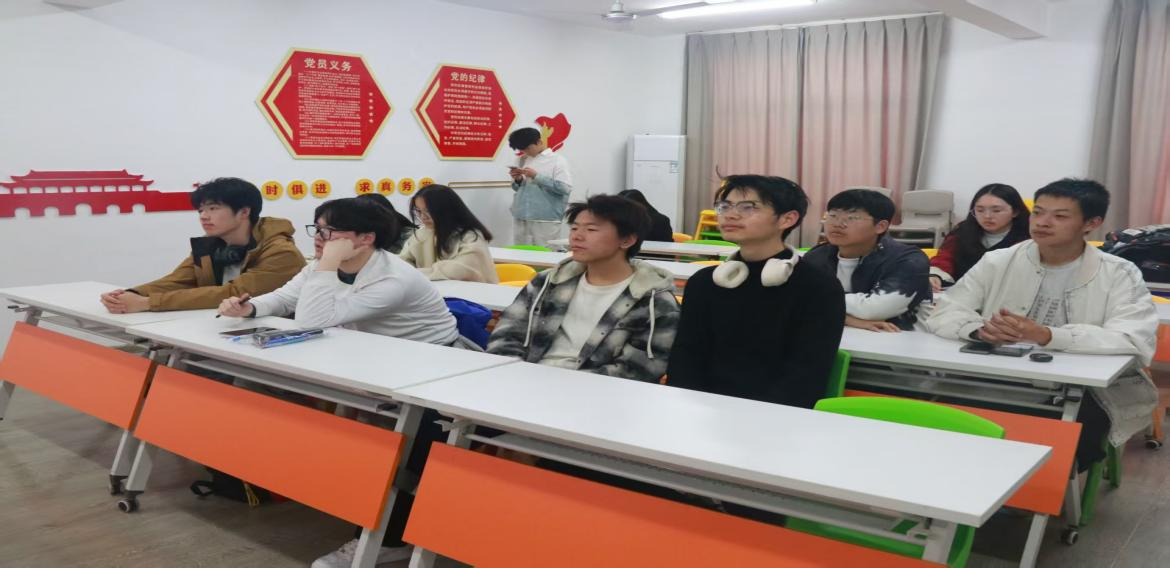 “一站式”学生社区建设｜学生工作处组织举办第二十一期“班长讲堂”