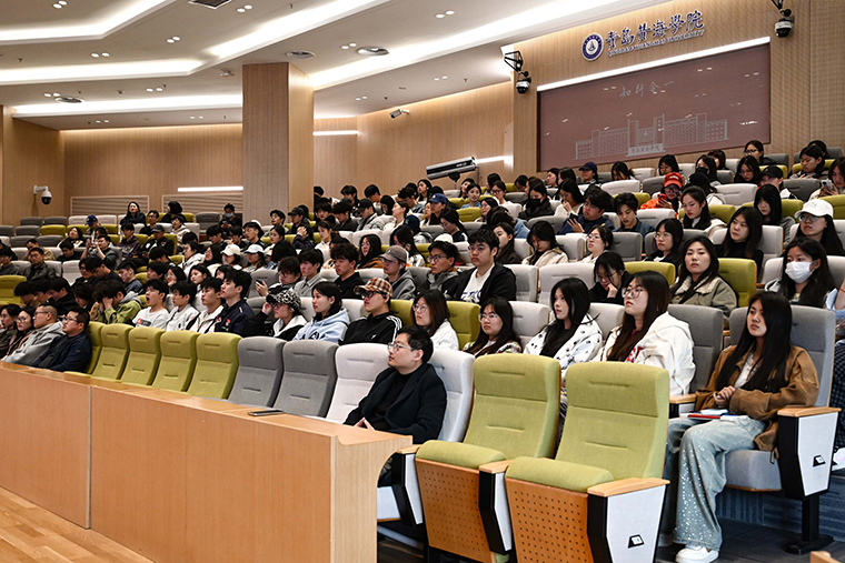 青岛黄海学院“一站式”学生社区名师讲堂｜孙书文教授深度解码“赵冬苓编剧”叙事艺术