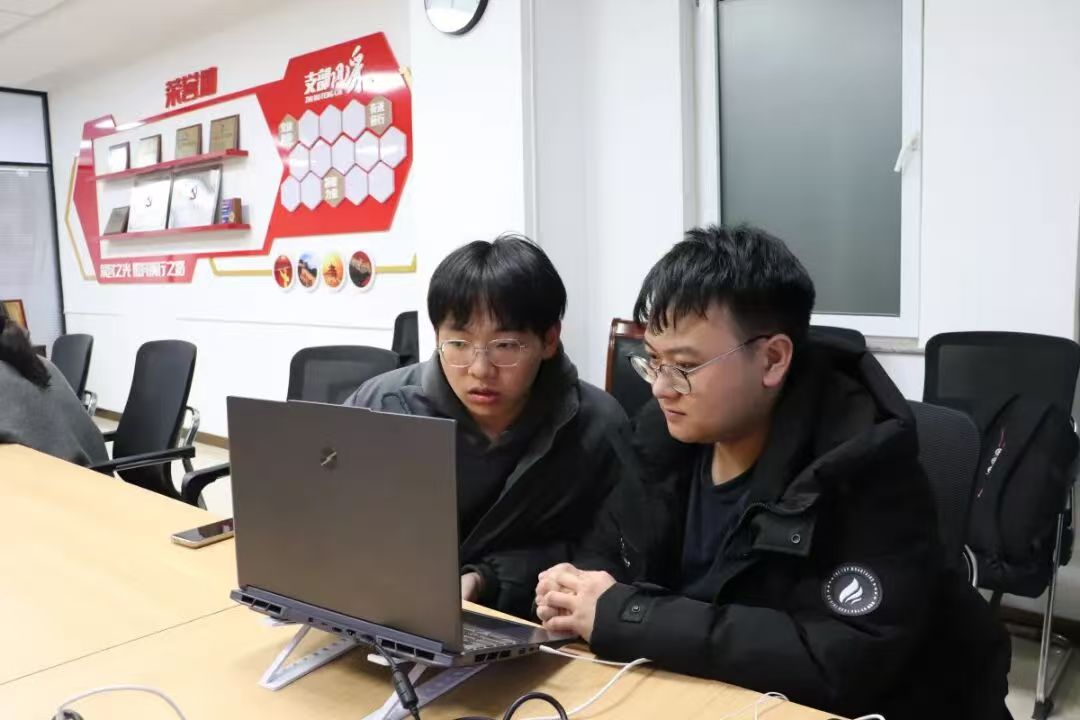 af9561742bd4052507a021e97788a57b.jpg af9561742bd4052507a021e97788a57b.jpg